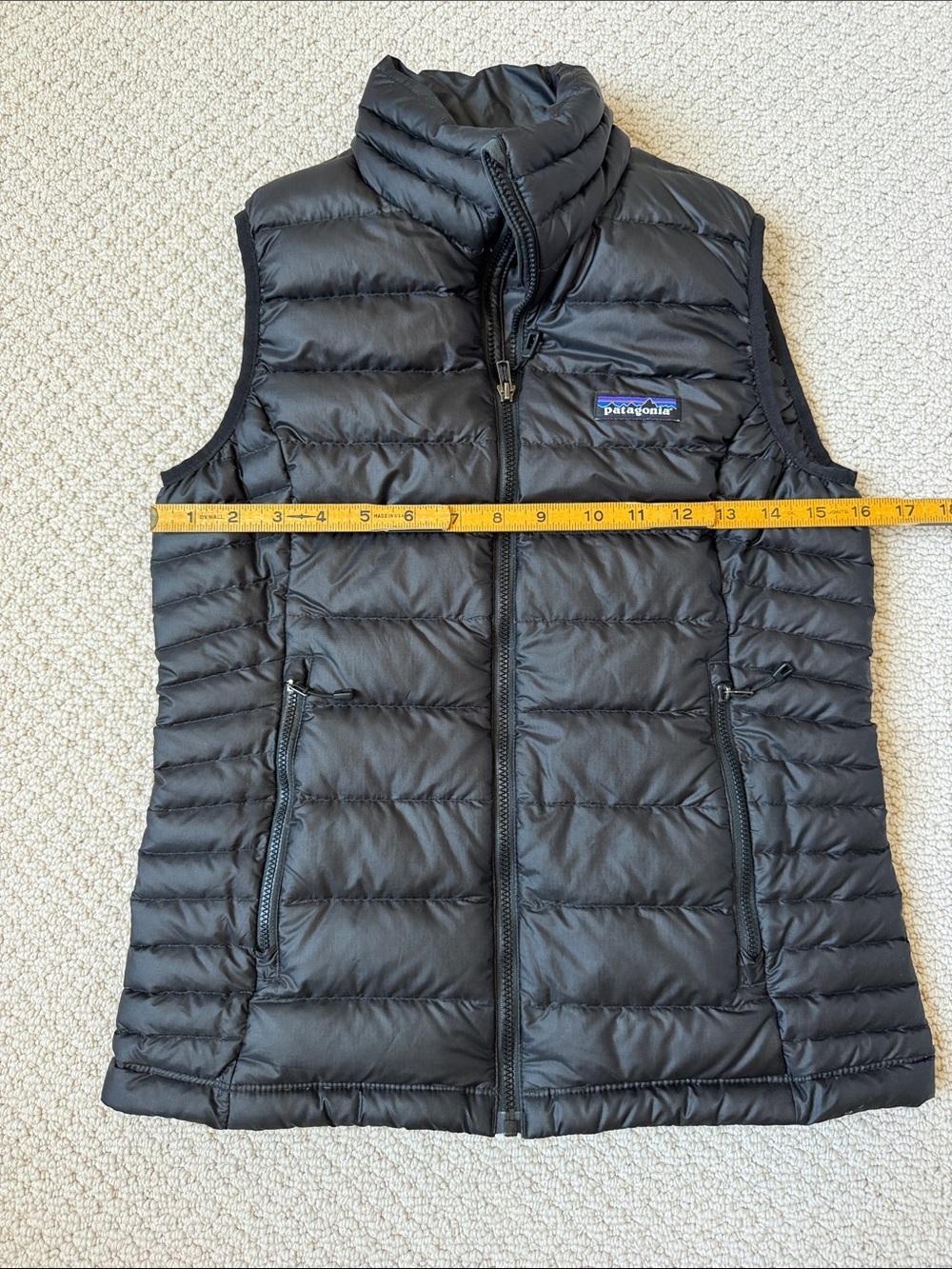 Patagonia Black Quilted Down Vest - Picture 5 of 5